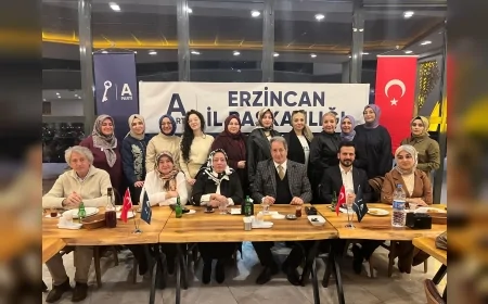 Anahtar Parti Erzincan İl Başkanı Ahmet Korkmaz: “Annelerimizin sevgisi ve emeği hayatın en kıymetli mirasıdır”