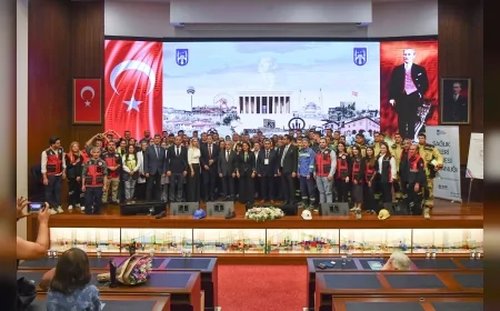 Ankara Büyükşehir Belediyesi “Yılın İSG Ödülleri” ve güvenli çalışma temalı fotoğraf yarışmasının ödül törenini düzenledi