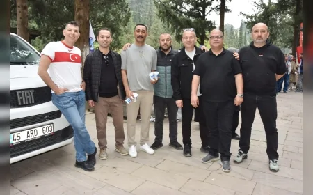Türk Eğitim-Sen ve Türk Büro-Sen Manisa’da Anneler Günü Buluşmasında Birlik ve Dayanışma Mesajı Verdi