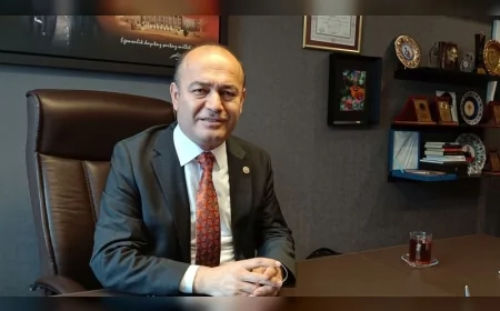 CHP Genel Başkan Yardımcısı Özgür Karabat: “Vergiler Artıyor Ama Borç Bitmiyor, Bunun Adı Faiz Ekonomisidir”