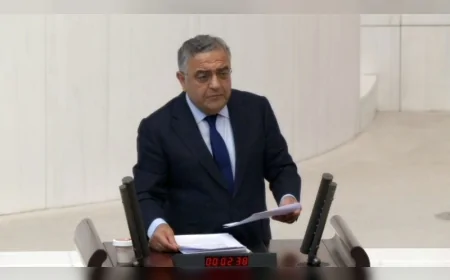 CHP Genel Başkan Yardımcısı Av. Dr. Sezgin Tanrıkulu, Muhtarlıklarda Bekleyen İcra Tebligatlarını TBMM Gündemine Taşıdı