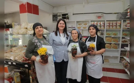 Edirne Belediye Başkanı Filiz Gencan Anneler Günü’nde şehit anneleri ve kadın üreticilerle buluştu