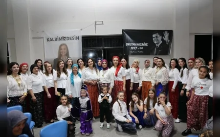 Şehzadeler Hacıhaliller Mahallesi’nde düzenlenen Şalvar Gecesi renkli görüntülere sahne oldu