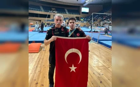 İzmir Büyükşehir Belediyesi sporcusu Altan Doğan Dünya Kupası’nda altın madalya kazandı