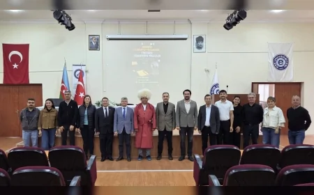 Ege Üniversitesinde Türkmen Yönetmen Sahysalyh Bayramov ile Senaryo Yazarlığı Atölyesi Düzenlendi