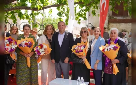 AYVALIK’TA SREBRENİTSA ANNELERİ BOSNA SAVAŞINDA YAŞADIKLARI ACILARI ANLATTI