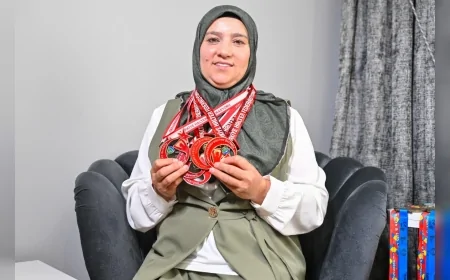 Altındağ Belediye Başkanı Dr. Veysel Tiryaki: “Yılın Annesi ödülünü şampiyon sporcular yetiştiren Nesihet Kılıç aldı”