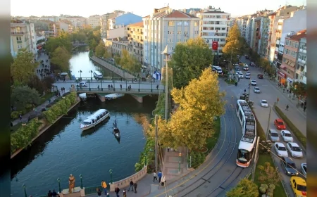 Eskişehir Büyükşehir Belediyesi 19 Mayıs’ta Fotoğraf Tutkunlarını Tarihi Yürüyüş Rotasında Buluşturacak