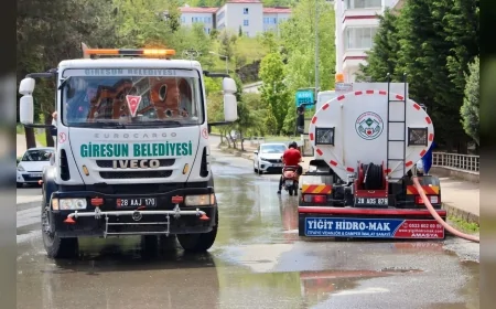 Giresun Belediyesi Güre Mahallesi’nde Cadde ve Sokaklarda Kapsamlı Yıkama Çalışması Gerçekleştirdi