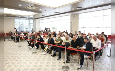 İBB Genel Sekreteri Prof. Dr. Volkan Demir başkanlığında yapılan ihalede 250 yeni uygulama bazlı taksi için teklifler alındı