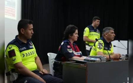 Aliağa Belediyesi Personeline Güvenli Sürüş ve Kadına Yönelik Şiddetle Mücadele Semineri Düzenlendi