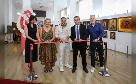 Efeler Belediye Başkanı Anıl Yetişkin’in destek verdiği ahşap sanat sergisi sanatseverlerle buluştu