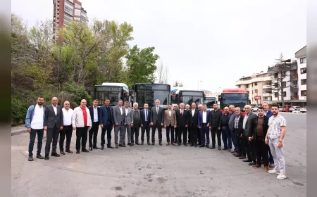 Çankaya Belediye Başkanı Hüseyin Can Güner halk otobüsü esnafıyla dayanışma kahvaltısında buluştu