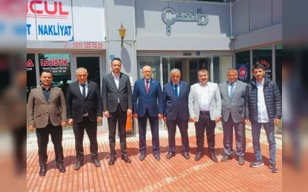 Yeniden Refah Partisi Çorum İl Başkanı Nuri Kuşcu’dan ÇESOB Başkanı Recep Gür’e Hayırlı Olsun Ziyareti