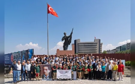 İzmir Büyükşehir Belediyesi Başkan Vekili Dr. Zafer Levent Yıldır: “Bu topraklarda özgürlüğün ateşi sonsuza kadar yanacak”