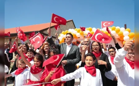 Aliağa Belediye Başkanı Serkan Acar: “220 çocuğumuza yılda 15 bin seans eğitim veriyoruz”