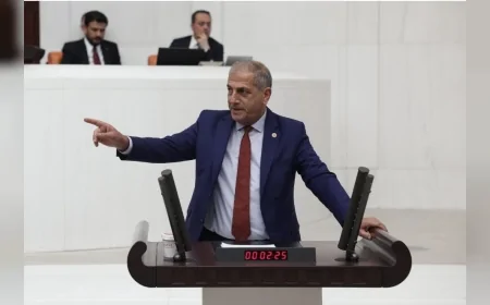 İYİ Parti İzmir Milletvekili Hüsmen Kırkpınar: “Esnafı borç ve ceza kıskacından kurtarın”