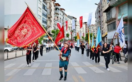 Denizli Büyükşehir Belediye Başkanı Bülent Nuri Çavuşoğlu: “Milli Mücadele ruhunu sonsuza kadar yaşatacağız”