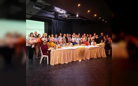 İzmir’de düzenlenen TÜRGÖK 15. Öykü Yarışması’nda görme engelli yazarlar ödüllerini aldı