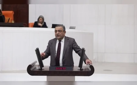 CHP Genel Başkan Yardımcısı Av. Dr. Sezgin Tanrıkulu: “19 Mayıs’ta gençlerin karşısında eriyen bir nesil ve çalınan bir gelecek tablosu var”