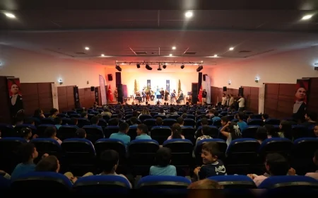 Aydın Büyükşehir Belediye Başkanı Özlem Çerçioğlu kültür ve sanat etkinliklerini ilçelere taşımayı sürdürüyor!