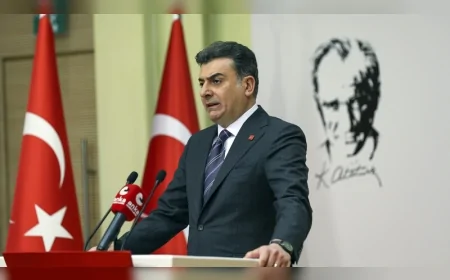 CHP Parti Sözcüsü Zeynel Emre, 2025 orman yangınları için Bakan Yumaklı’ya Meclis’te soru önergesi verdi