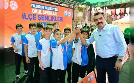 Yıldırım Belediye Başkanı Oktay Yılmaz: “Bilim ve Teknolojiyle Büyüyen Bir Yıldırım İçin Çalışıyoruz”