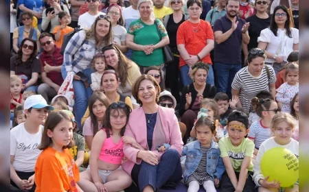 Eskişehir Büyükşehir Belediye Başkanı Ayşe Ünlüce: “Eskişehir’in sokakları bugün sizlerin sayesinde rengarenk oldu