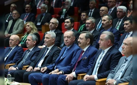 Ticaret Bakanı Ömer Bolat: “Türkiye ihracatta ve üretimde hedeflerine kararlılıkla ilerliyor”