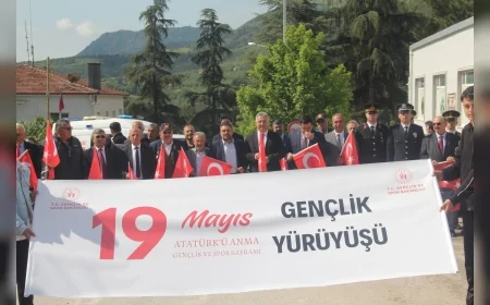Çorum Oğuzlar’da 19 Mayıs Atatürk’ü Anma Gençlik ve Spor Bayramı Coşkuyla Kutlandı