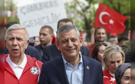 CHP Genel Başkanı Özgür Özel: “Cumhuriyet’i gerçek sahipleri olan gençlerle yeniden buluşturacağız”