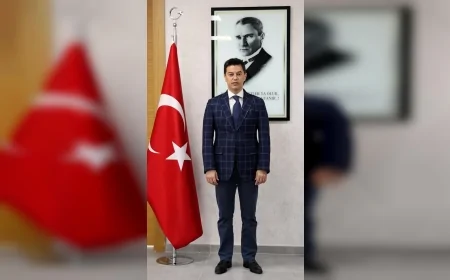 Marmaris Belediye Başkanı Acar Ünlü: “19 Mayıs, Atatürk’ün gençliğe güveninin en büyük simgesidir”