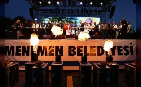 Menemen’de 23 Bin Metrekarelik Kent Gözü Rekreasyon Alanı On Binlerin Katıldığı Törenle Açıldı