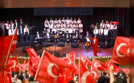 Başiskele’de 19 Mayıs coşkusu konser ve piyano resitaliyle sahneye taşındı