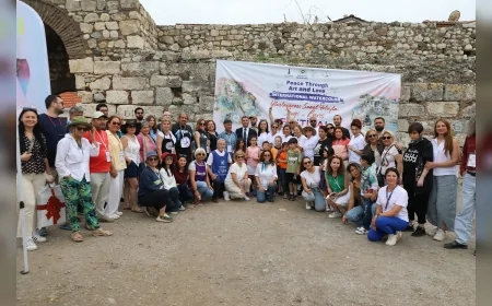 Seferihisar’da düzenlenen Uluslararası Suluboya Festivali sanatçıları barış ve sevgi temasıyla buluşturdu