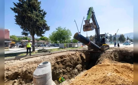 İzmir Büyükşehir Belediyesi Tire’de 300 milyon liralık yatırımla altyapı ve yolları yeniliyor