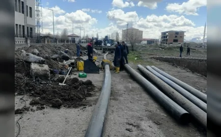 Ağrı Belediyesi kent genelinde içme suyu ve kanalizasyon altyapısını güçlendirme çalışmalarını sürdürüyor