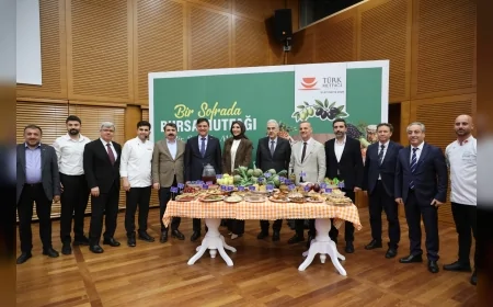 Bursa Büyükşehir Belediyesi öncülüğünde asırlık lezzetler aynı sofrada buluştu