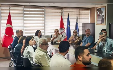Karşıyaka Belediyesi Şantiye Şefleriyle Güvenli ve Düzenli Yapılaşma İçin Bir Araya Geldi