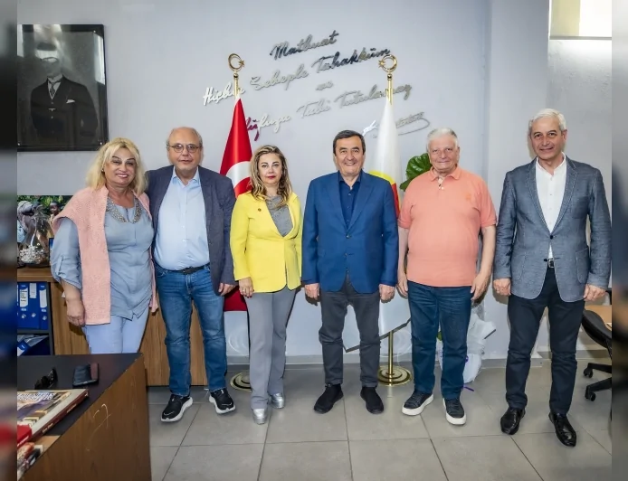 Konak Belediyesi Önceki Dönem Başkanı Abdül Batur: “İGC’nin çalışmalarını takip ediyor ve destekliyorum”
