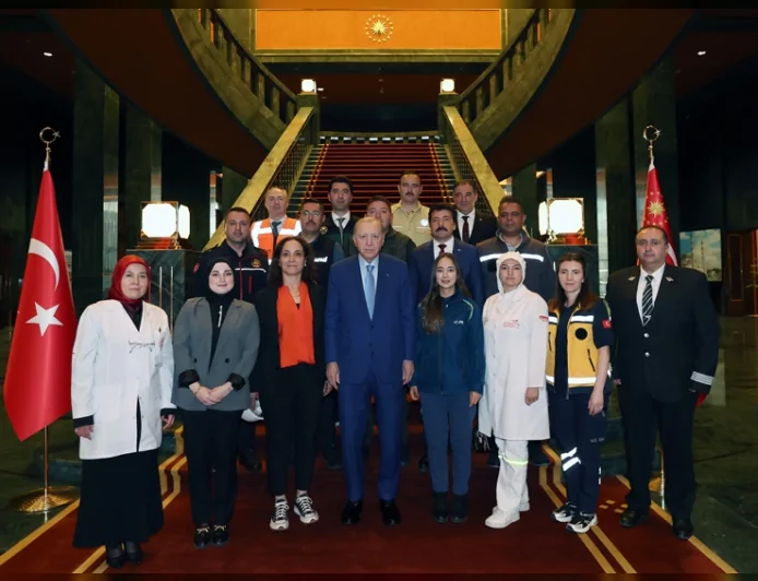 CUMHURBAŞKANI RECEP TAYYİP ERDOĞAN: “EMEĞİYLE GEÇİNEN İŞÇİLERİMİZİN HAKKININ YENİLMESİNE ASLA MÜSAADE ETMEYİZ”