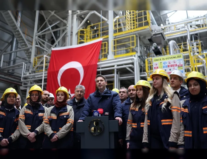 ENERJİ VE TABİİ KAYNAKLAR BAKANI ALPARSLAN BAYRAKTAR: “ESKİŞEHİR’DE 500 MİLYON DOLARLIK 3 YENİ YATIRIMIN TEMELİNİ BU YIL ATIYORUZ”