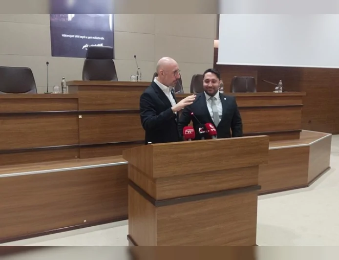 İYİ Parti Grup Başkanvekili Uğur Poyraz Çorum’da partililerle buluştu, “Siyasetin görevi güzel konuşmak değil, doğru dinlemektir”
