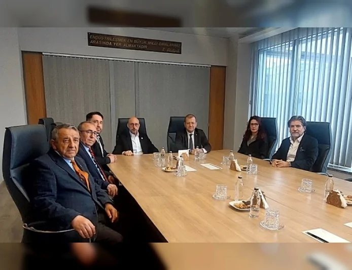 İYİ Parti TBMM Grup Başkanvekili Uğur Poyraz’dan Çorum TSO’ya ziyaret