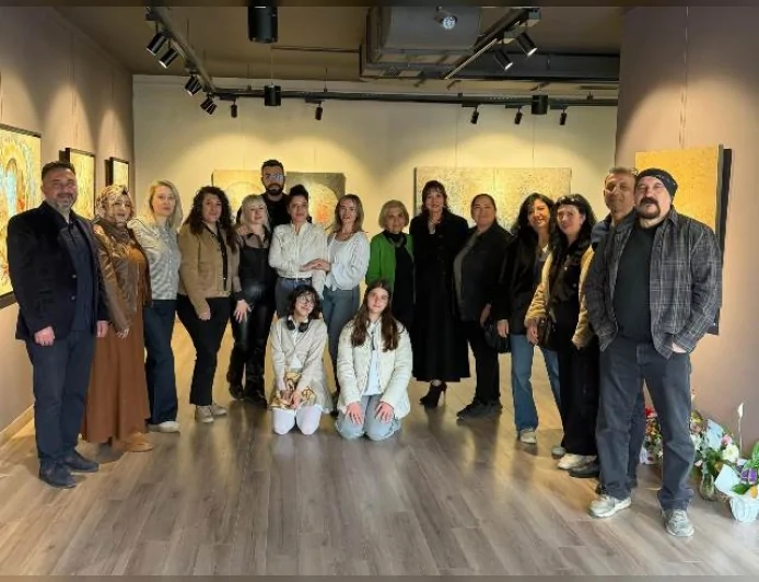 Eğitimci Ressam Nilgün Ayşecik Çevik 50 Yıllık Sanat Yolculuğunu Ankara’daki 26. Sergisiyle Taçlandırdı