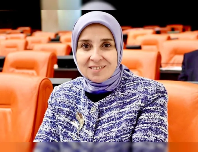 DEVA Partisi Genel Başkan Yardımcısı Elif Esen: “Akran zorbalığına karşı okul sosyal hizmet ve ulusal izlem sistemi kurulmalı”