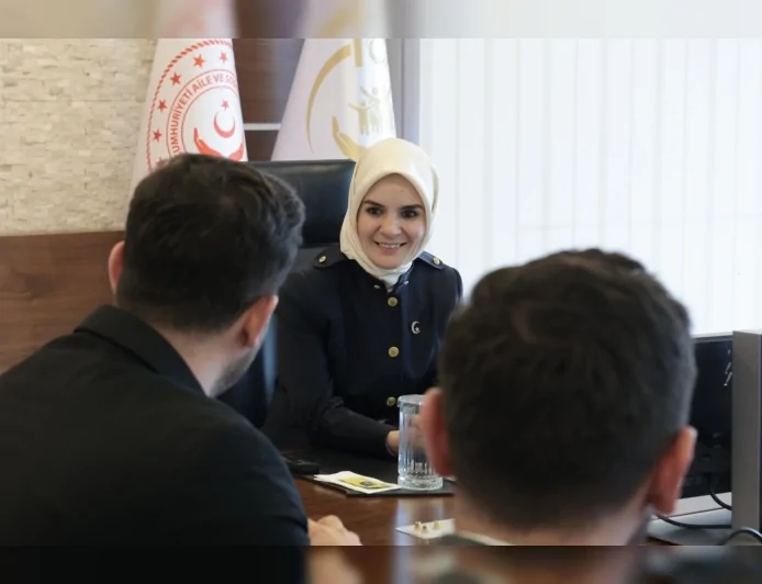 Aile ve Sosyal Hizmetler Bakanı Mahinur Özdemir Göktaş: “İkinci çocuğunu kucağına alan çiftlerin kalan kredi borcu hibe edilecek”