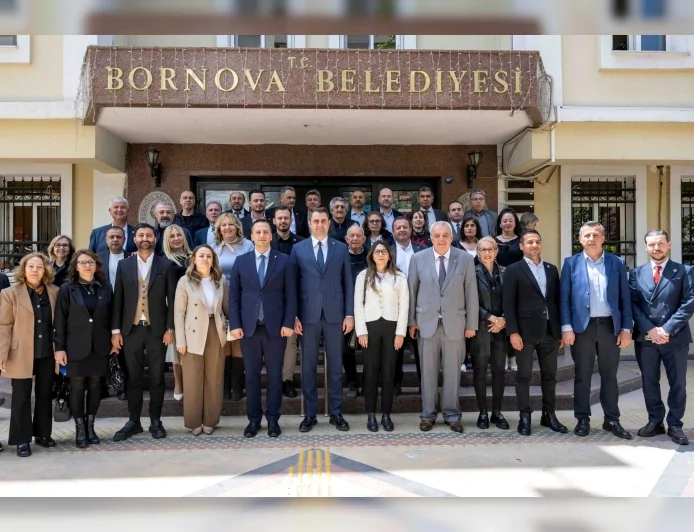CHP İzmir İl Başkanı Çağatay Güç: “Halkın iktidarını kuruyoruz” diyerek Bornova’dan saha çalışmalarını başlattı