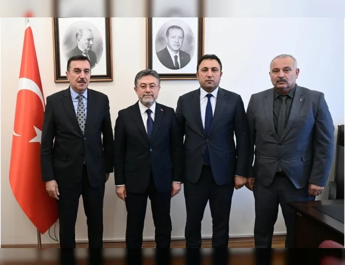 AK Parti Malatya Milletvekili Bülent Tüfenkci, Kuluncak’ın tarım ve hayvancılık taleplerini Bakan Yumaklı’ya iletti