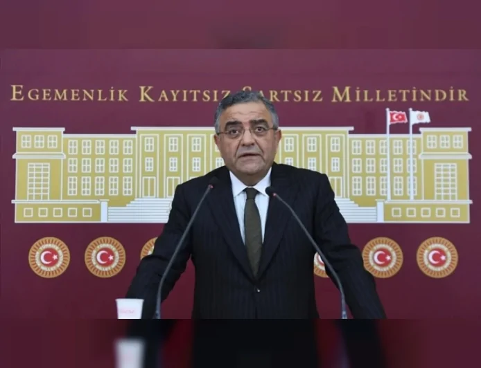 CHP Genel Başkan Yardımcısı Av. Dr. Sezgin Tanrıkulu hukuk devleti ilkelerine ilişkin Adalet Bakanı Akın Gürlek’e 11 soruluk önerge verdi